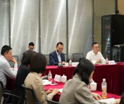 D:\Office文件夹\20.证券协会工作\2023年自律委员会会议\4月第一次会议\会议现场照片\DSC01930.JPG